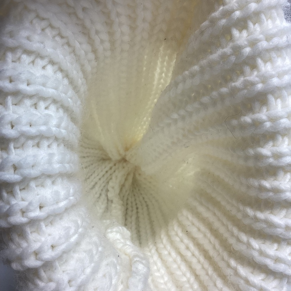 Cozy Off White Knit Beanie hat with Pom Pom - Picture 7 of 7
